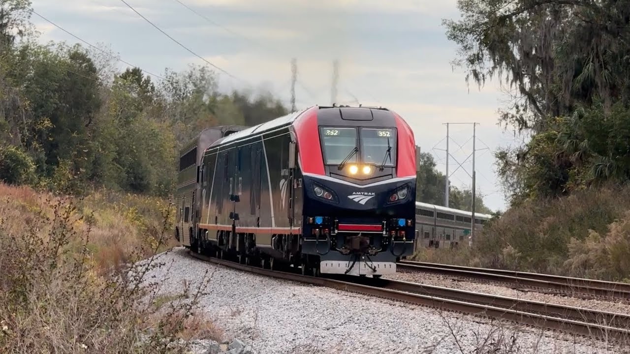 4 SunRail Trains and 2 Amtrak Trains in DeLand on 12/18/25!