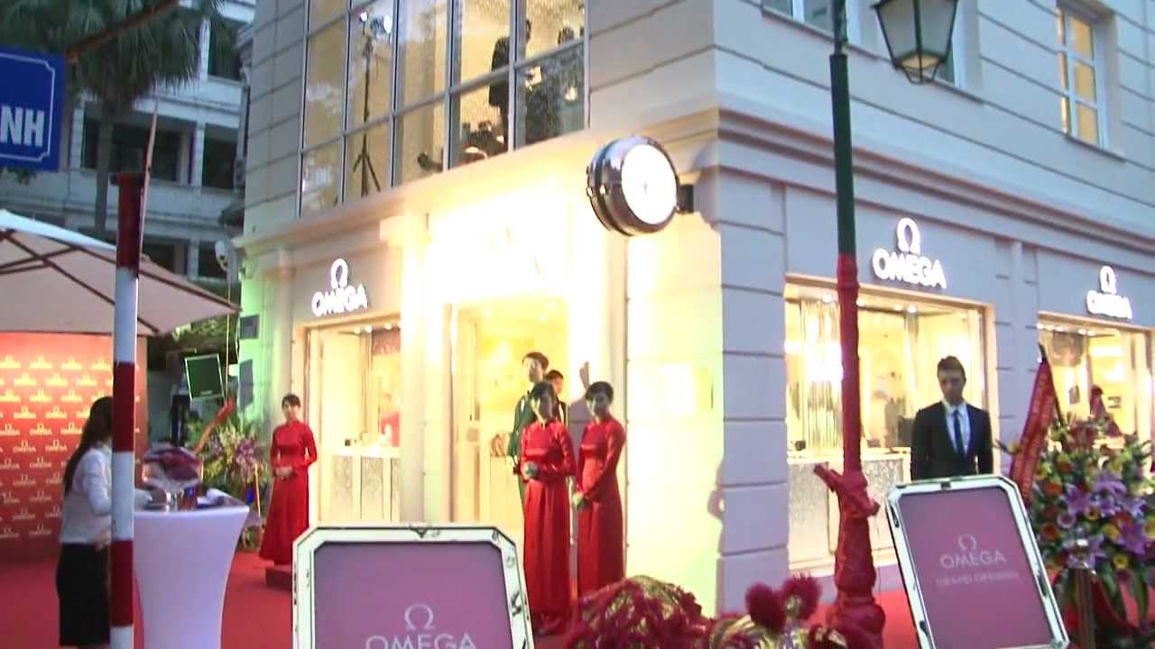 Dustin Tri Nguyen Inaugurates OMEGA Boutique in Hanoi | OMEGA