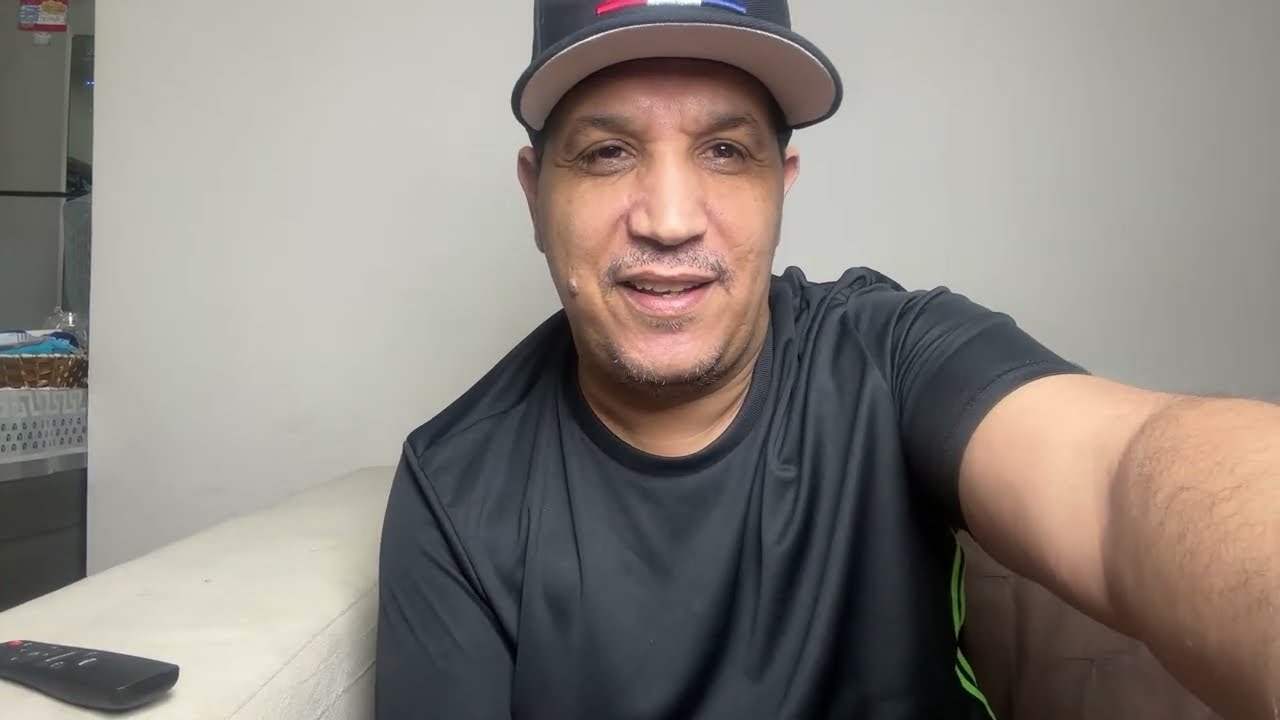 وا عباد الله راه قلنالكم  أ لف مرة راني وقفت نجمع لفلوس  سامحونا إلى كرهونا ناكري الجميل فالخير 🥲🥲