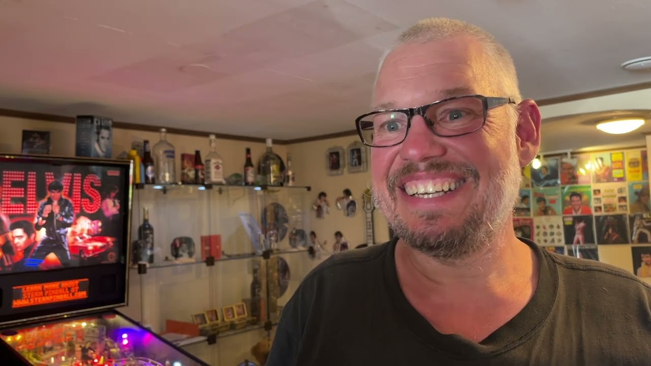 Jocke har ett eget Elvismuseum i Mörarp