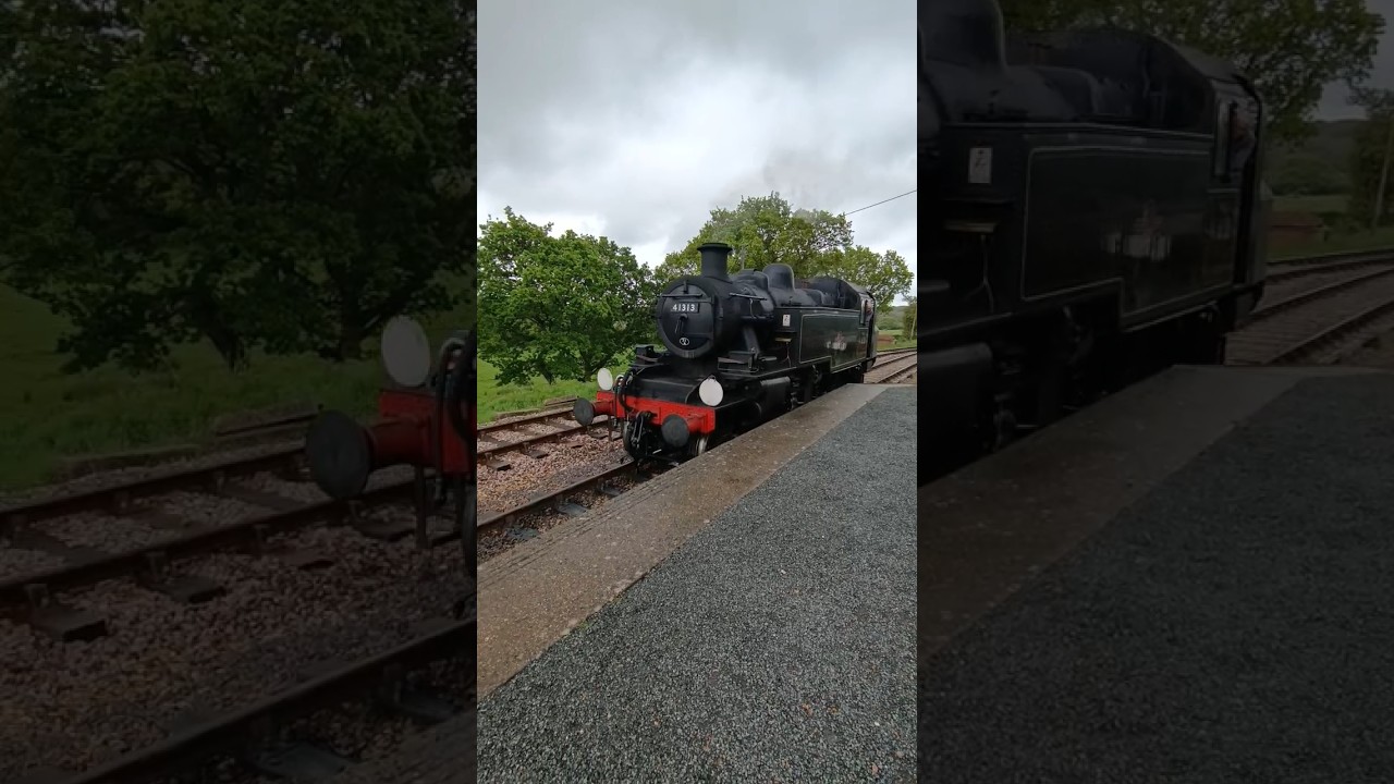LMS Ivatt Class 2 2-6-2T Isle of Wight Steam Railway