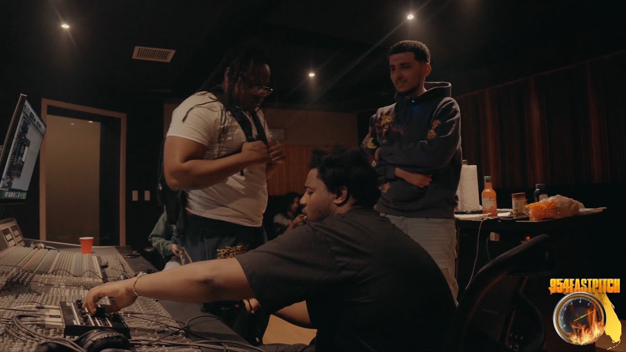 BIGGKUTT8 STUDIO INTERVIEW: crushing on Sexyy Red, sprayed za, unreleased music, Orlando, + more