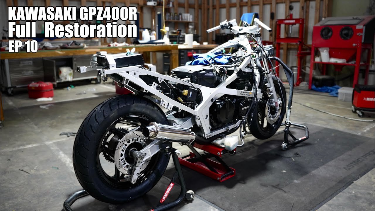[Kawasaki GPZ400R Полная реставрация 10] Глушитель, шины, диски и т. д.