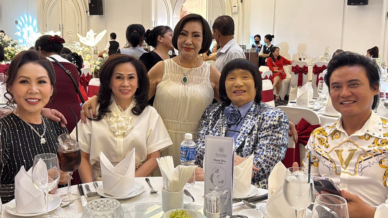 Nsnd Minh Vương Đến Đám Cưới Cs Hoàng Kim Long Rất Đông Ns Doanh Nhân Đến Dự Cực Vui 
