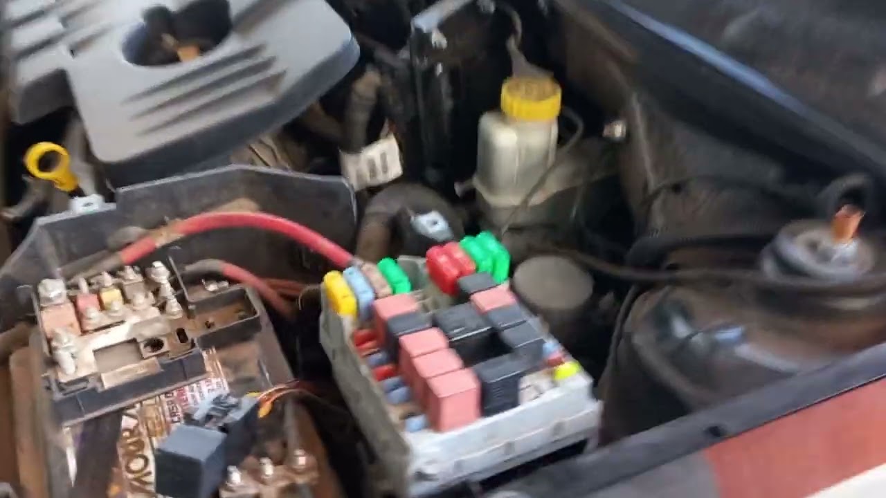 Stilo com defeito na pressurização do câmbio automático quando abre a porta do motorista.