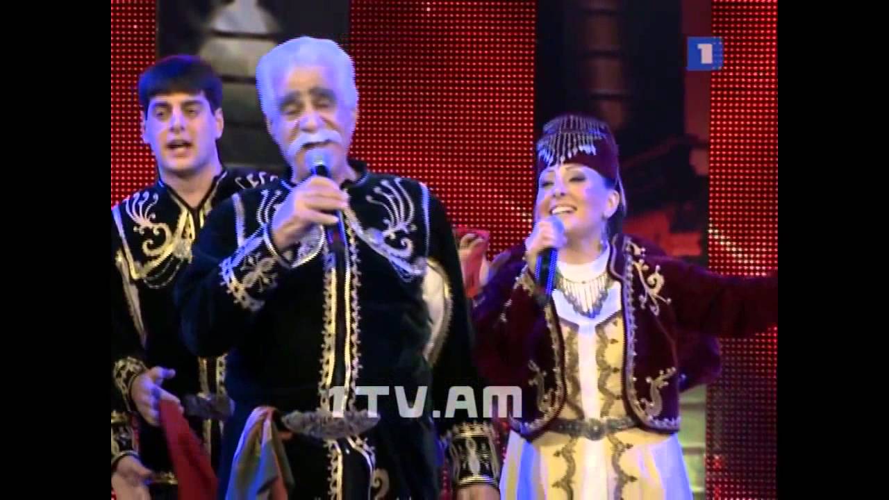 Ակունք - Լաչինի Մանան, Հոյ Նար, Տուն կշինեմ