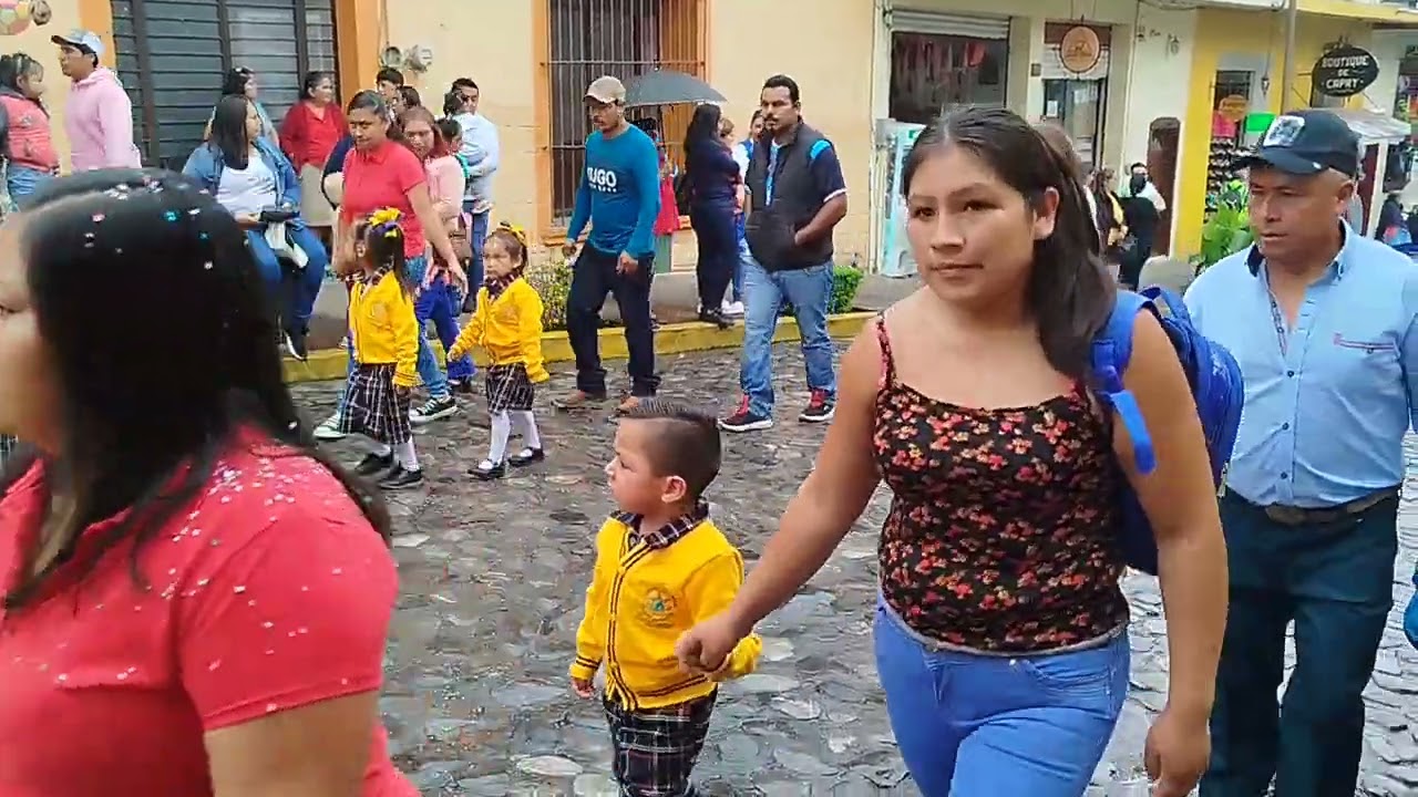 Desfile 4 Octubre 2024 Coscomatepec de Bravo Veracruz 211 aniversario de la ruptura del sitio parte1