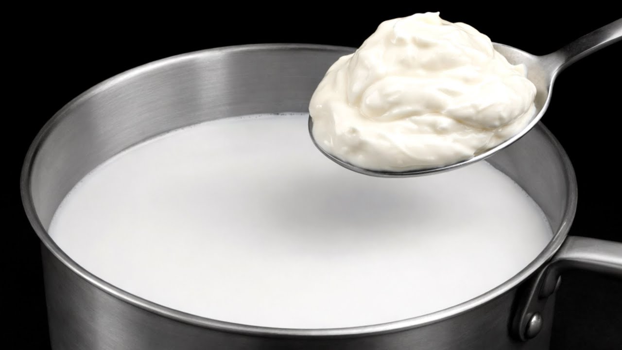 Просто добавьте сметану в молоко! Домашний молочный десерт за 5 минут.