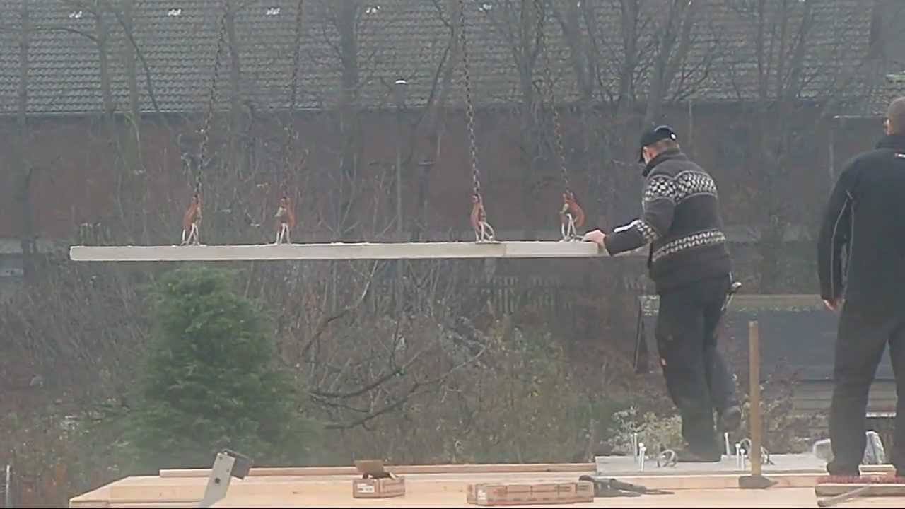 Holz Beton Verbunddecke aus Fertigteilen