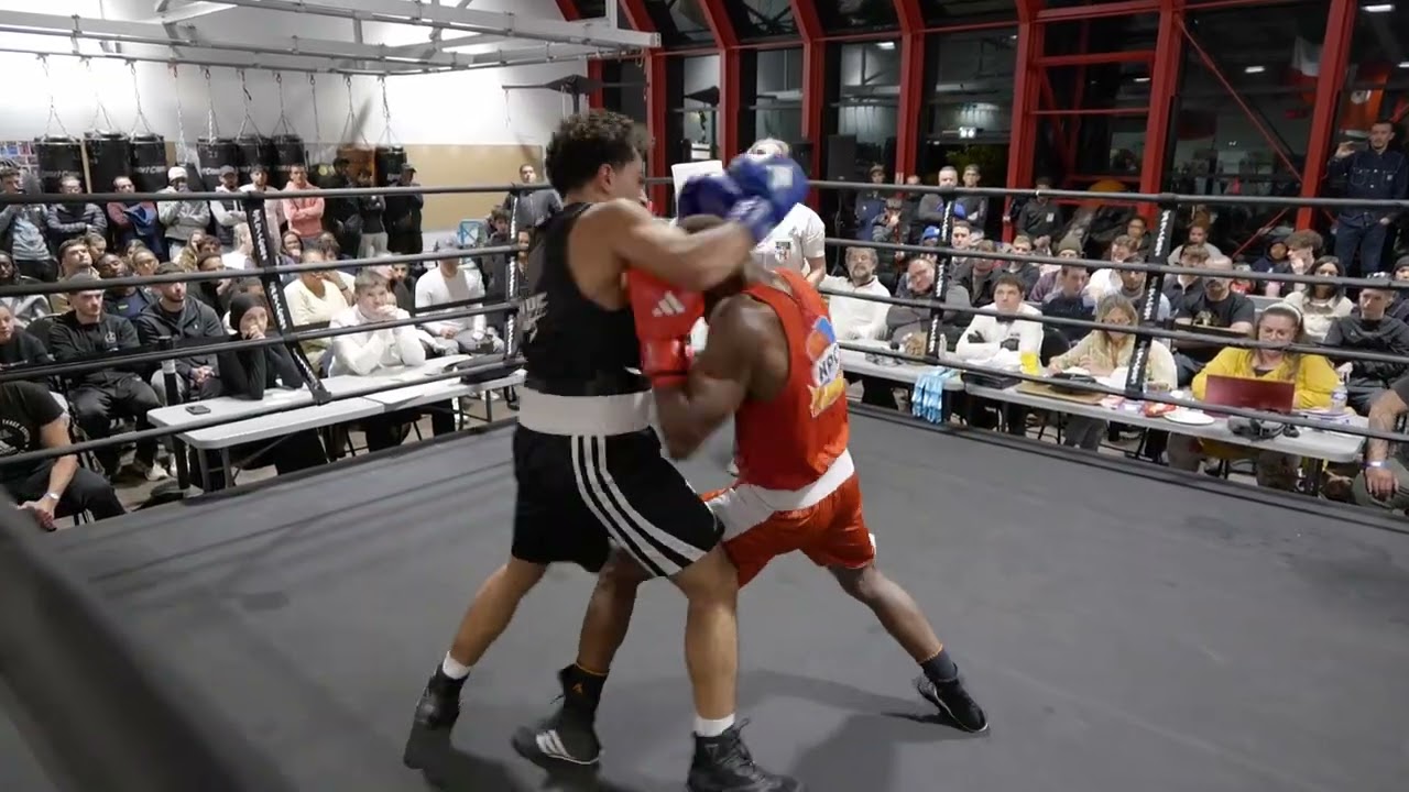 Gala de Boxe ANGLAISE / NANTES.  MAOULANA ALI vs BOUGTEB ADIL / 58 KG