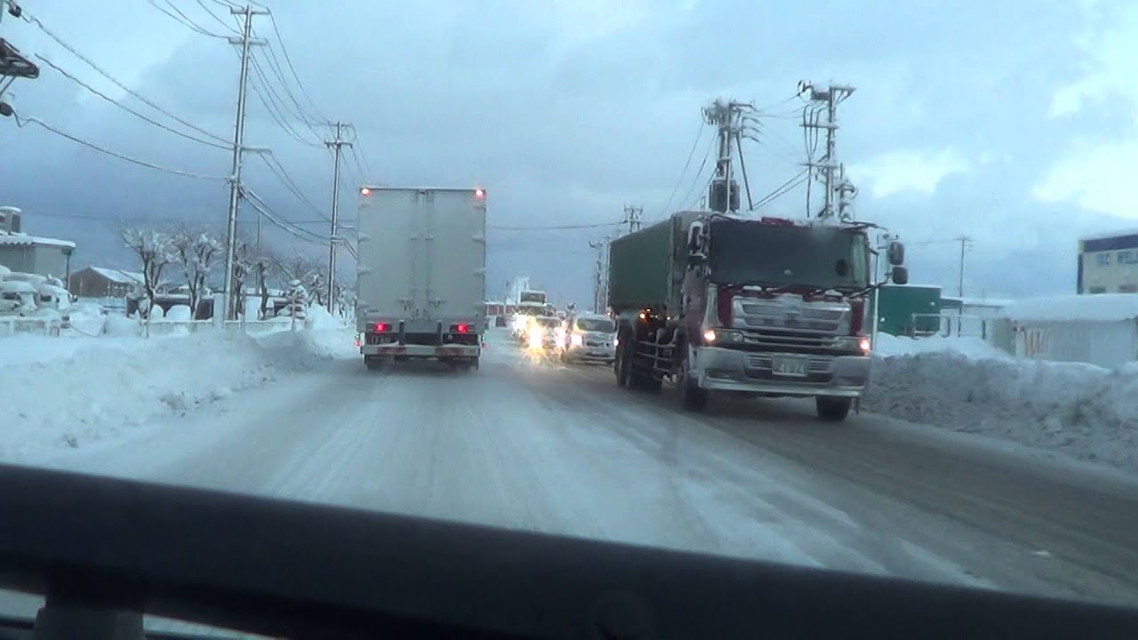 大雪の翌朝の新潟市・南区をドライブ（新潟市南区）