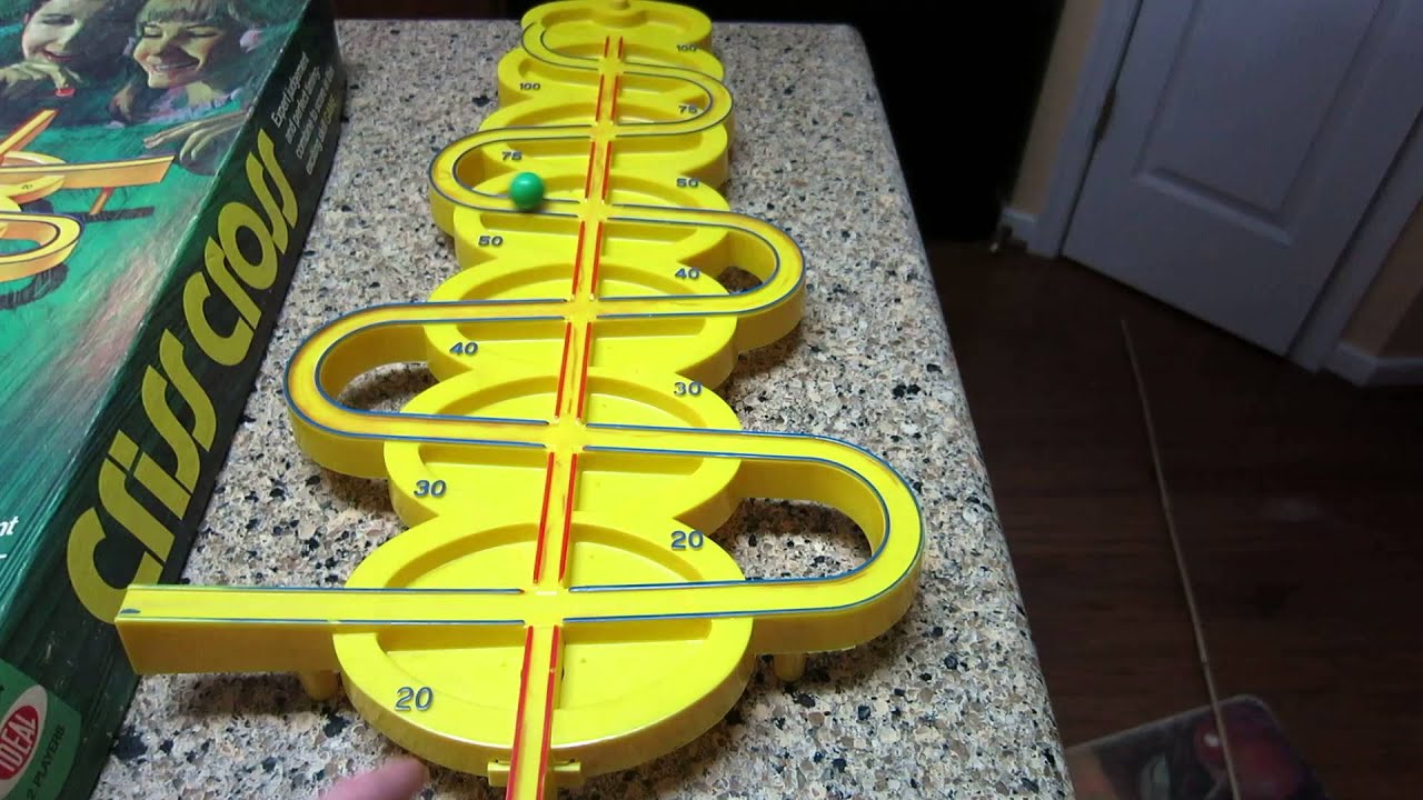 Criss Cross vintage 70s 80s marble game play