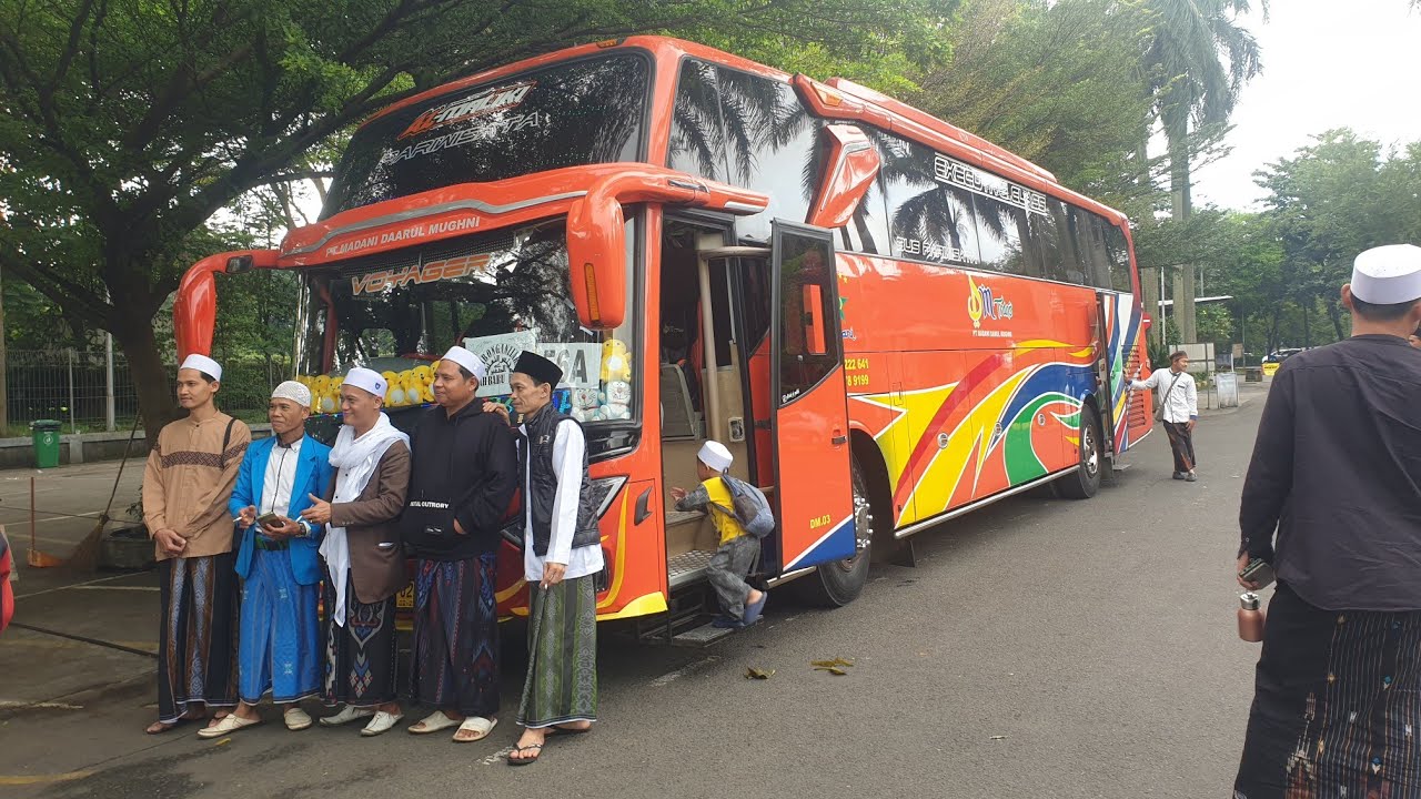 JIARAH BERSAMA PONPES ASSHOGIRI KE MASJID AGUNG BANTEN #MAULANAYUSUP #PANGERANSHOGIRI #jiarah 