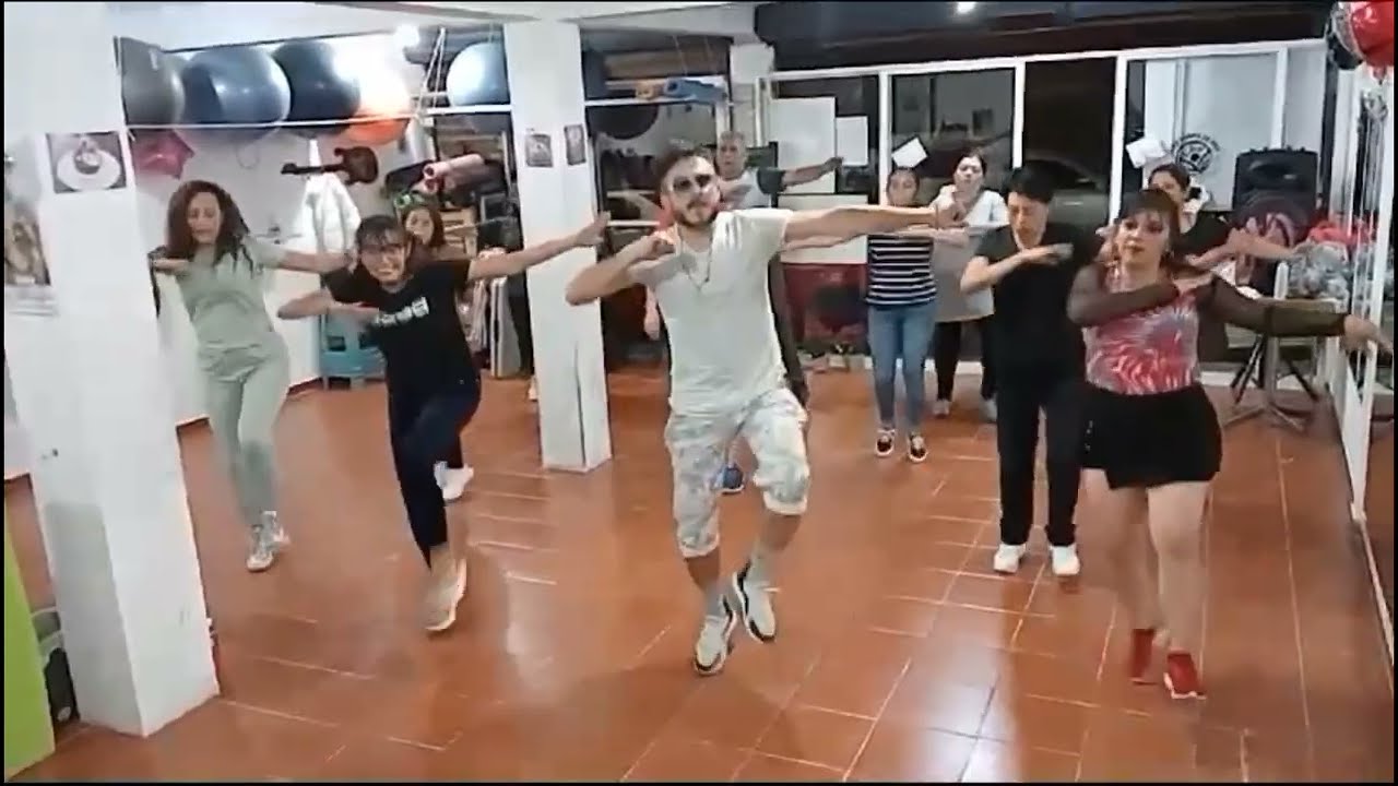 LAGRIMAS DE ESCARCHA -  (REMIX ZUMBERO) ✅️ ✔️ 🎶 DJ FAKU MIX 💢💥