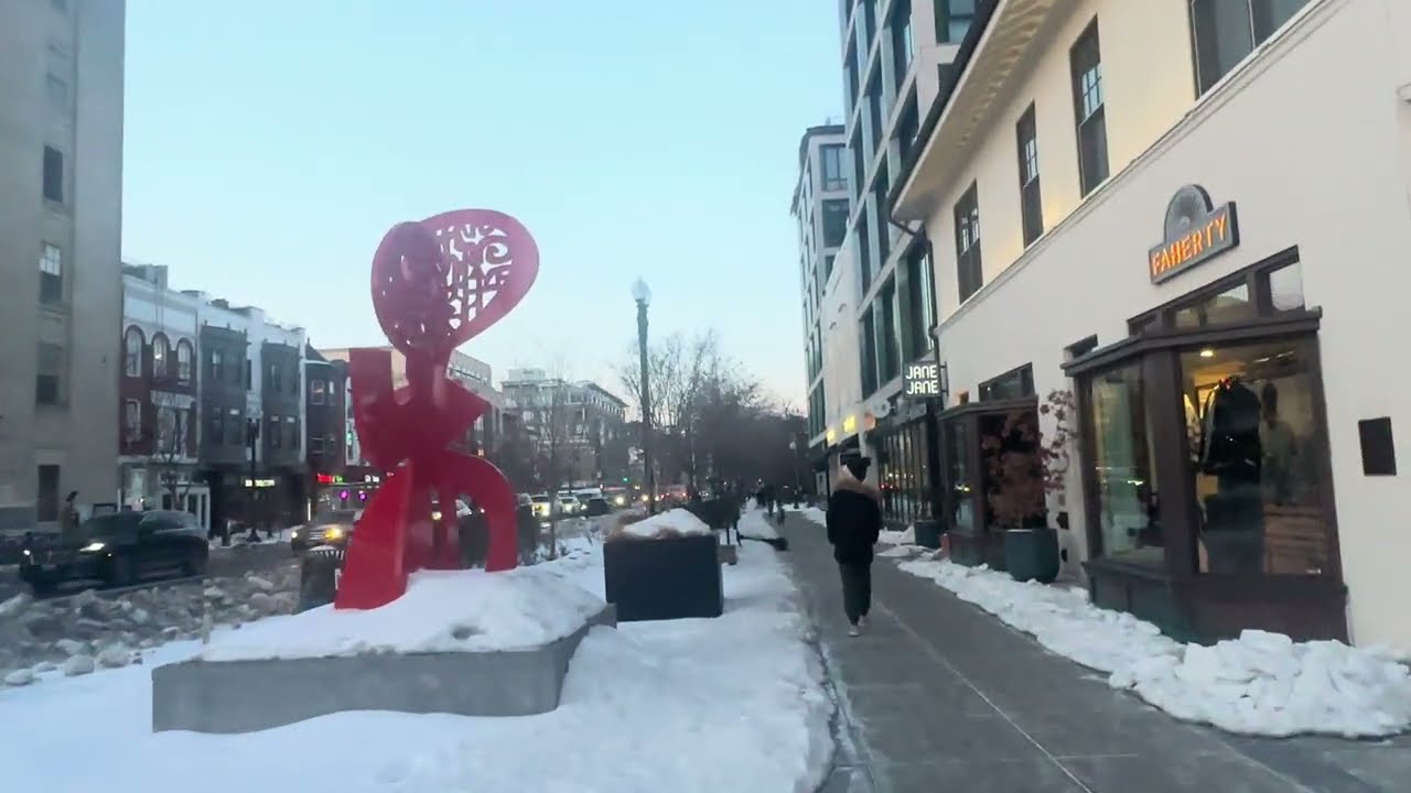 Washington DC Walking Tour: TGIF, Happy Hour in DC, 14th Street 