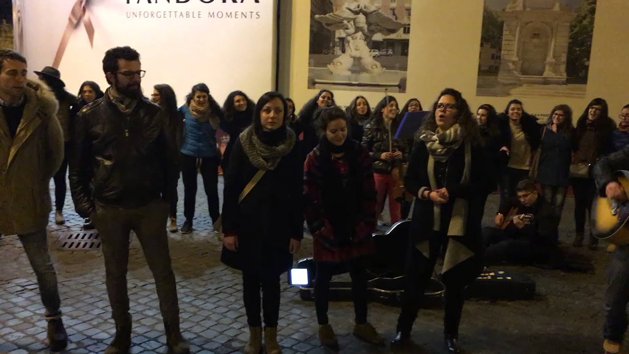 TRUST IN ME...dley, Coro Studenti UCSC Roma, Live @Piazza del popolo