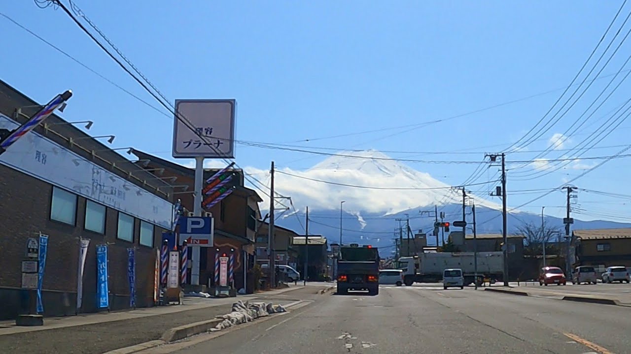 富士山　山梨県富士吉田市　本町通り　【ドライブ動画】