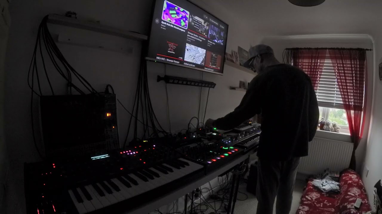 THE STRANGEST THINGS - HARDWARE JAMS - boards of canada love
