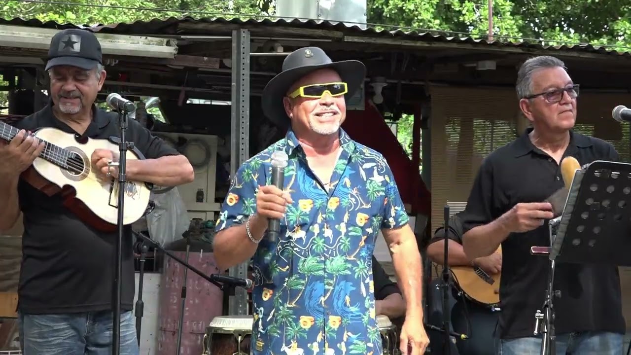 Desde el Fogon de Carly Para Puerto Rico y el MundoCarly de Leon y su Grupo Abyarde939-400-8560