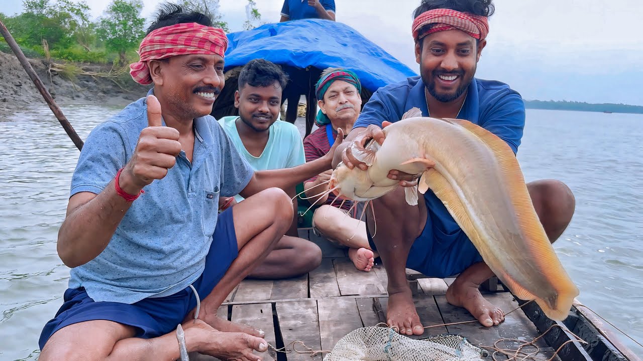 বিদ্যাধরী নদীতে বড়শি দিয়ে,বড় ক্যাটফিস আর দাঁতনে মাছ পেলাম!!!