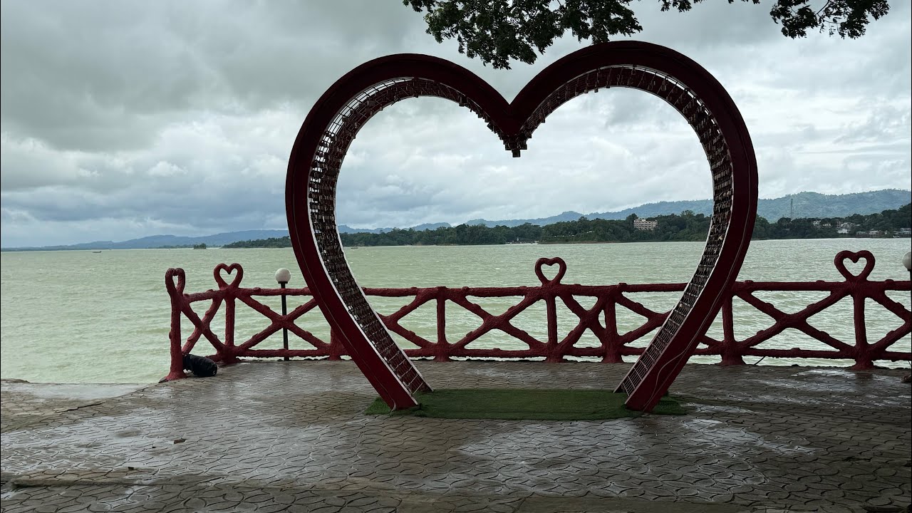BERANNYE LAKE SHORE CAFE &ldquo; CHITTAGONG &ldquo;