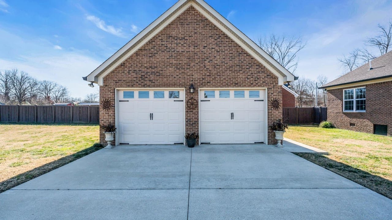 73 Al White Dr, Manchester, TN