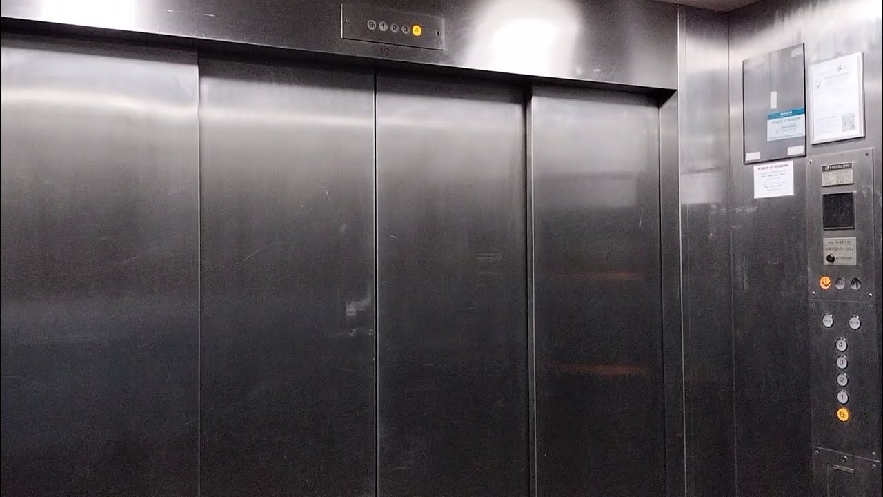 [希少] 1985年式 日立F/DBエレベーター (大型貨物) @ ザ・アデルフィ, シンガポール