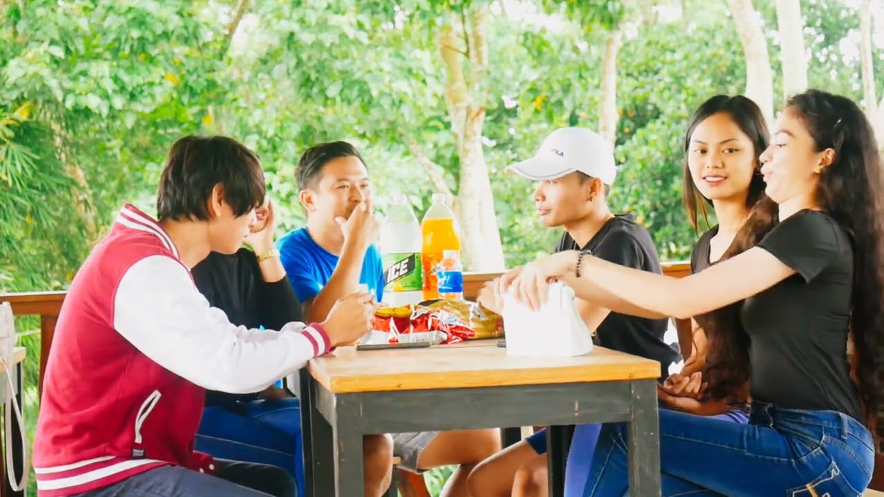 Mga successful na kaklase namahiya sa reunion