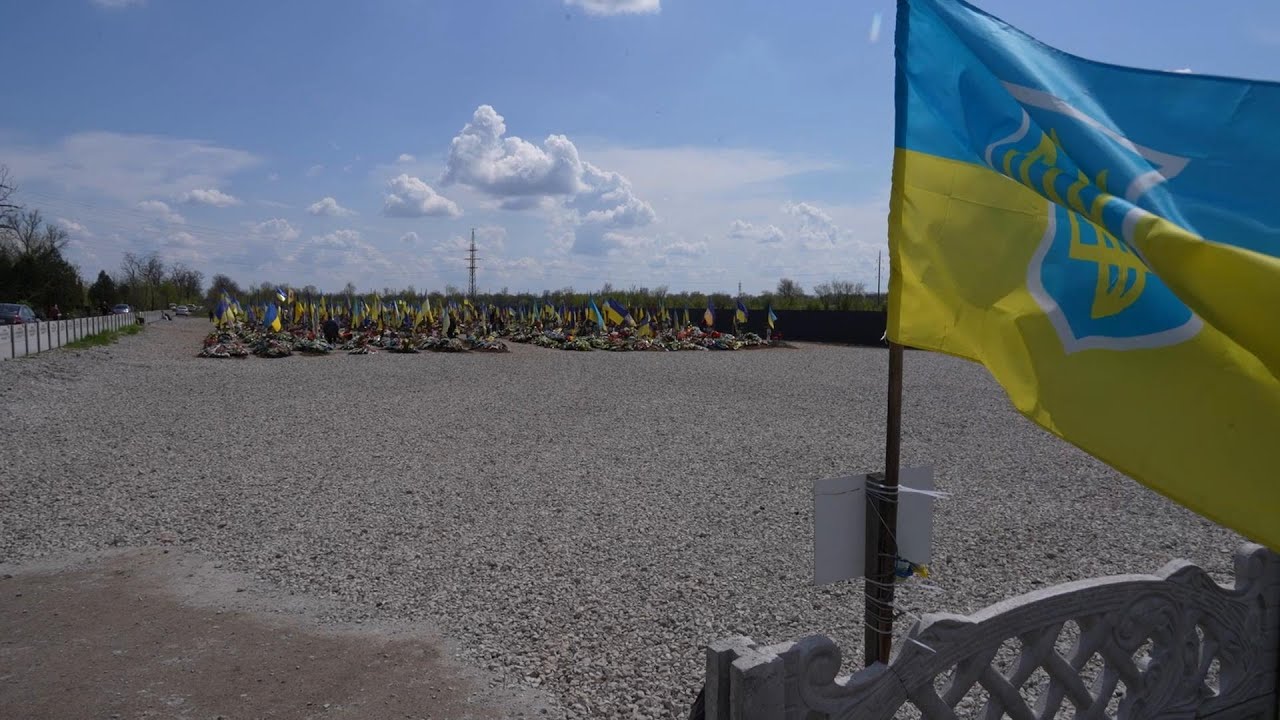 Ukraine soldiers buried as battles taking toll
