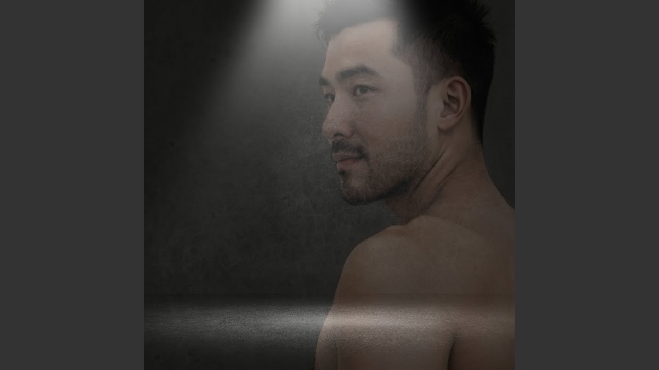 黑灰色