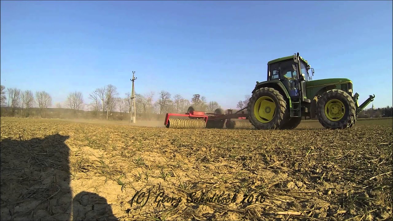 Bio Betrieb Fam Schoditsch - Getreide walzen 2015
