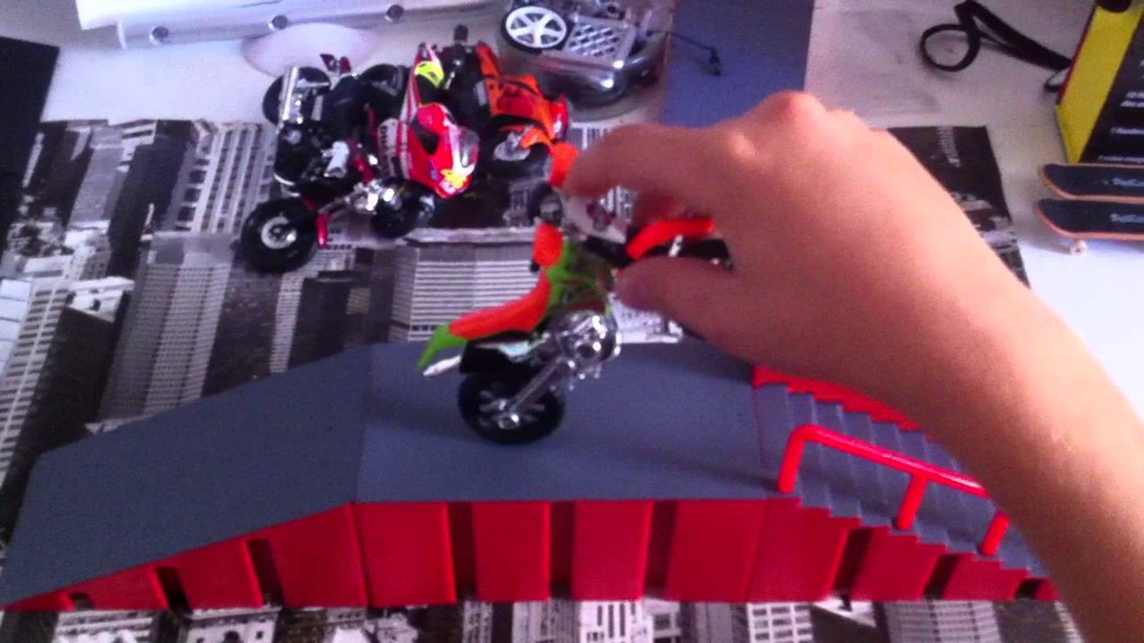 comment faire un slide en moto cross finger