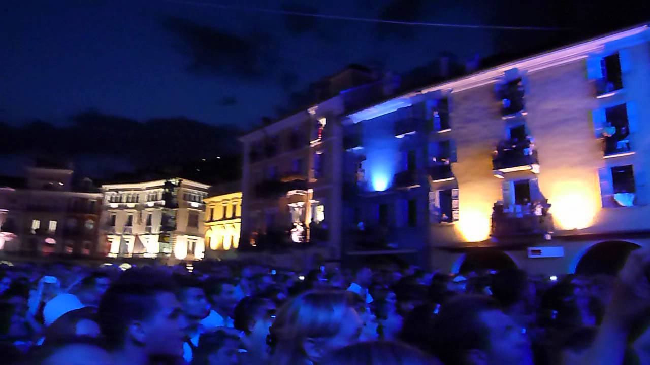 Laura Pausini live @Moon and Stars Locarno 14. July 2012 Bastaba/ Un`Emergenza d`amore