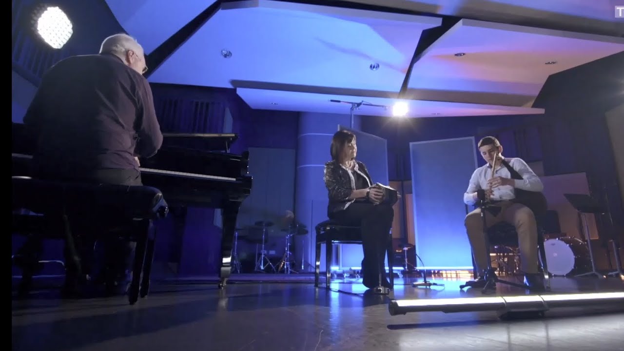 Alexander's Hornpipe - Harvest Home (Michelle O'Sullivan / Conall Mac Thréinfhir / Paul de Grae)