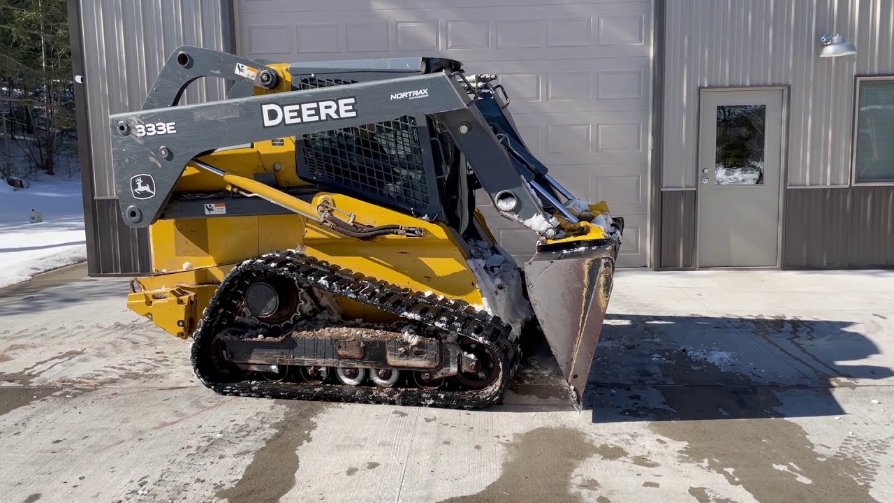 JOHN DEERE 333E SKIDSTEER