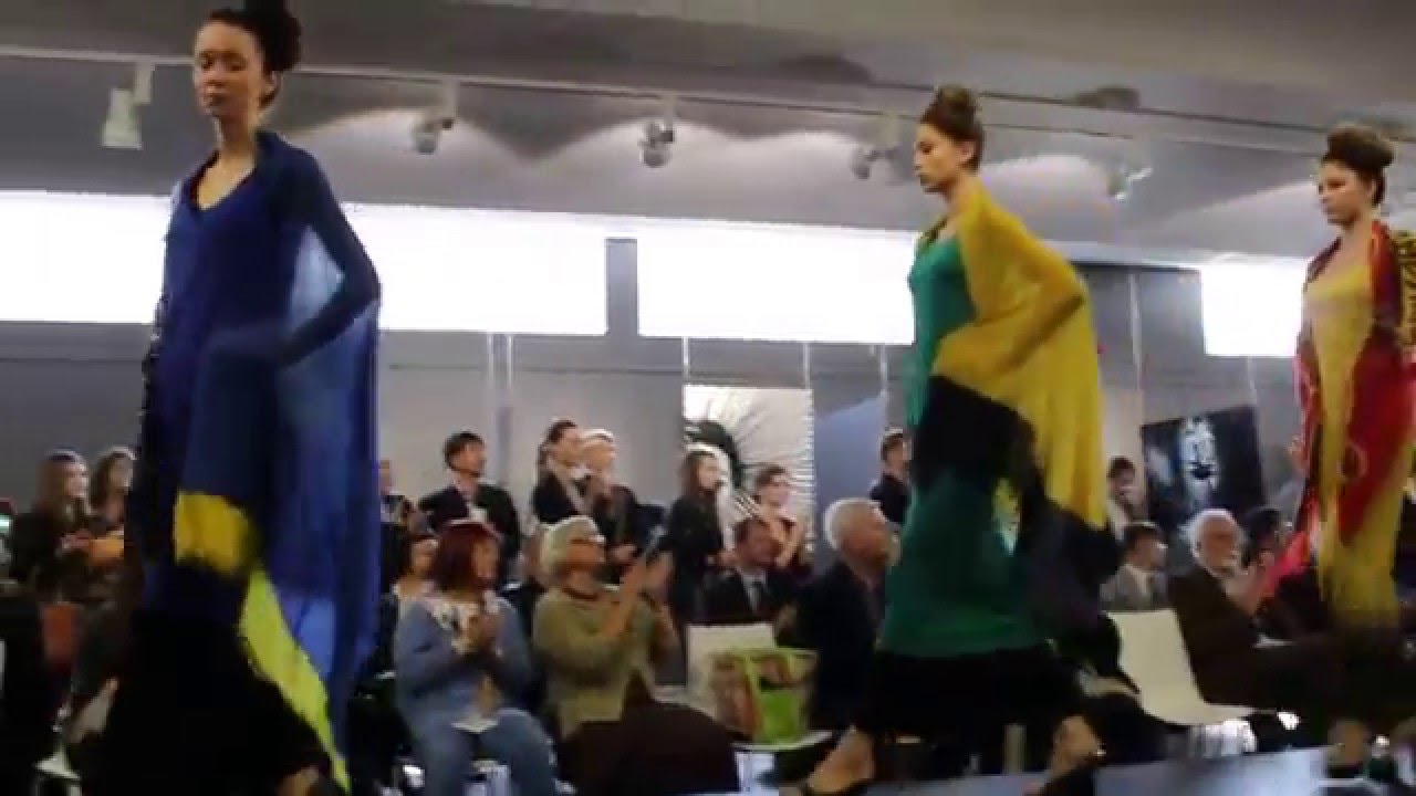 Junko Koshino's Fashion Show - EVS Słyszę Serce