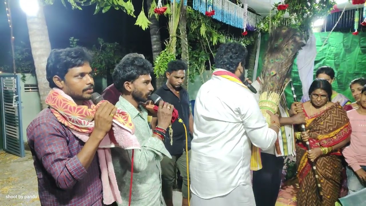 Chinta srinu guruv garu kolasambaram #devotional #singing #super #razole 🙏🙏🙏🙏