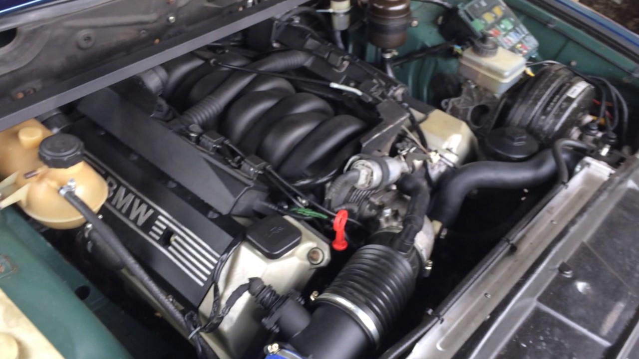 BMW E28 V8 M60B40 Manual