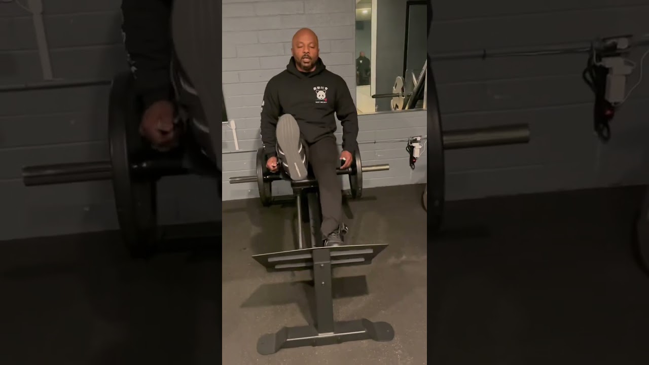 How to single leg hack squat…