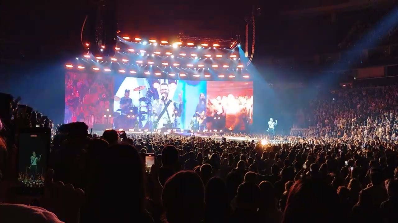 Sugar Maroon 5 PPG Paints Area Pittsburgh PA 11 14 2025