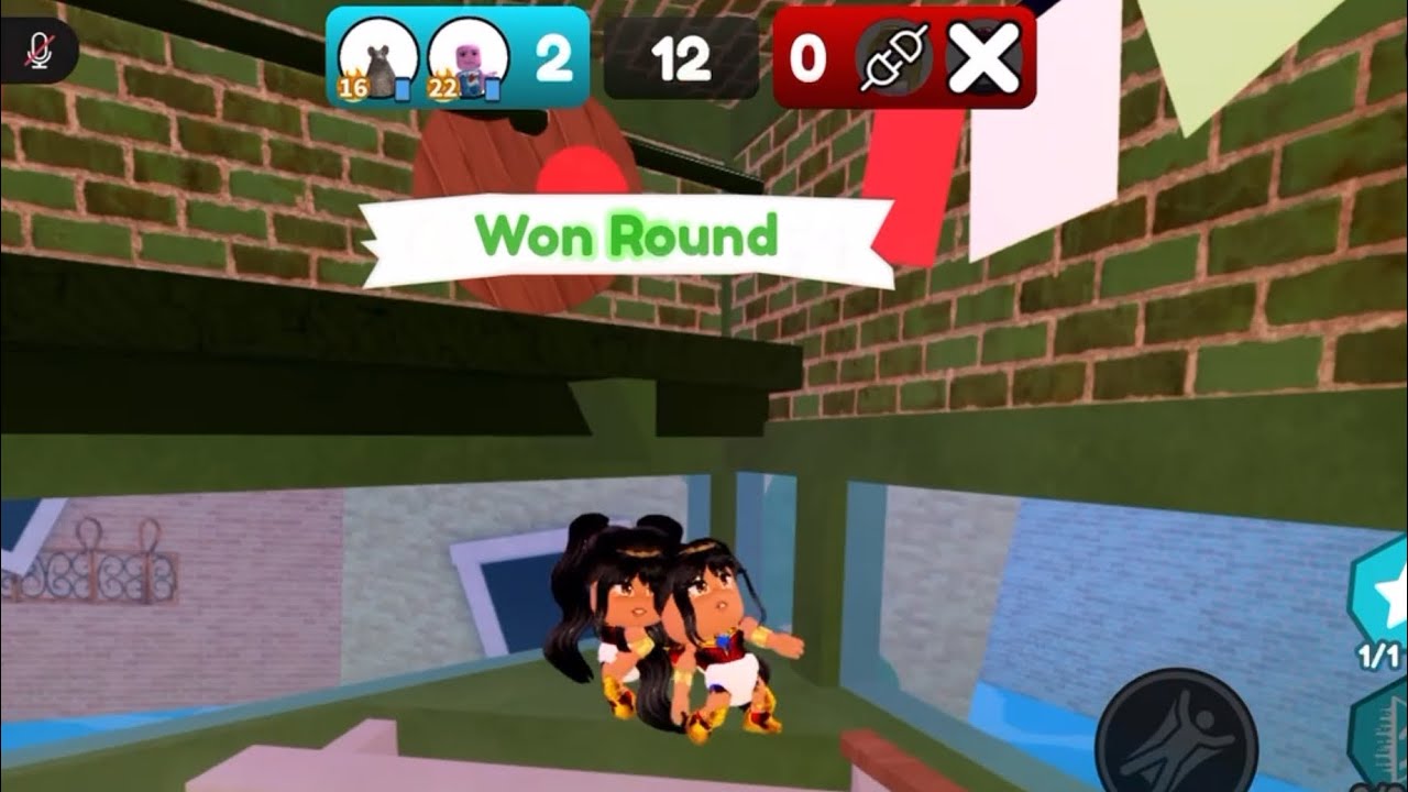 Two’s with Tina on Roblox bathe da baby