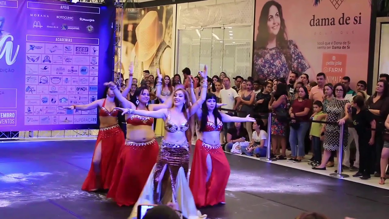 Apresentação de Dança do Ventre - Turma Iniciante