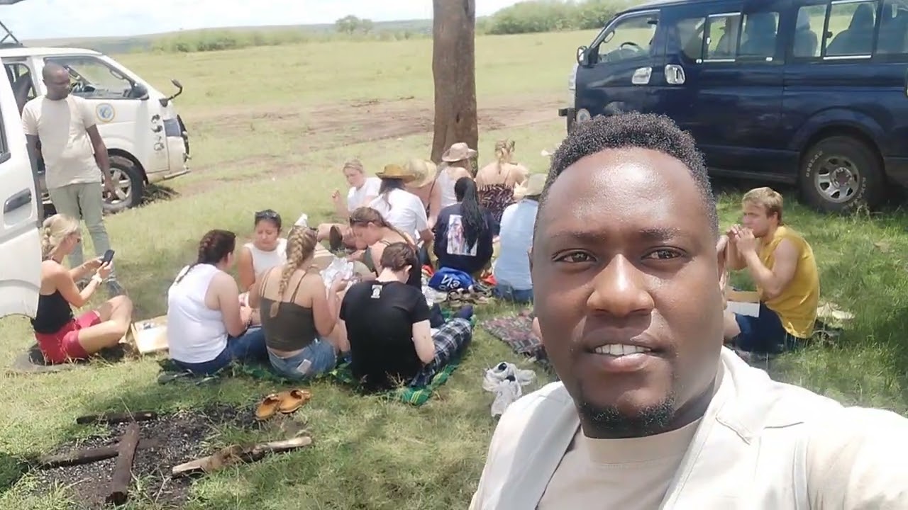 Picnic lunch at Maasai mara..in the middle plain savannah of Maasai mara by Mwas safaris Kenya 