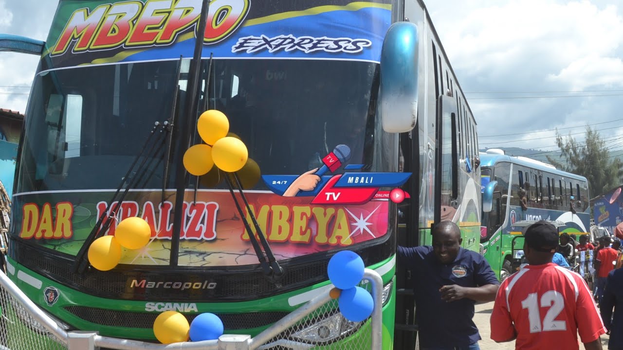 TAZAMA SHANGWE ZA WANAMBALIZI MAPOKEZI YA BASI MBILI MPYA ZA MBEPO EXPRESS  (MBALIZI-DAR)