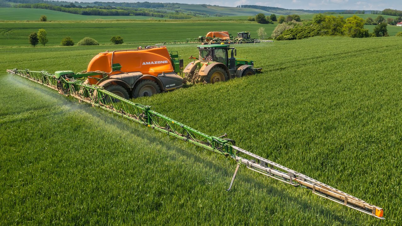 Postreky obilnín 2025 | 2x John Deere 8370R | Amazone UX 11200
