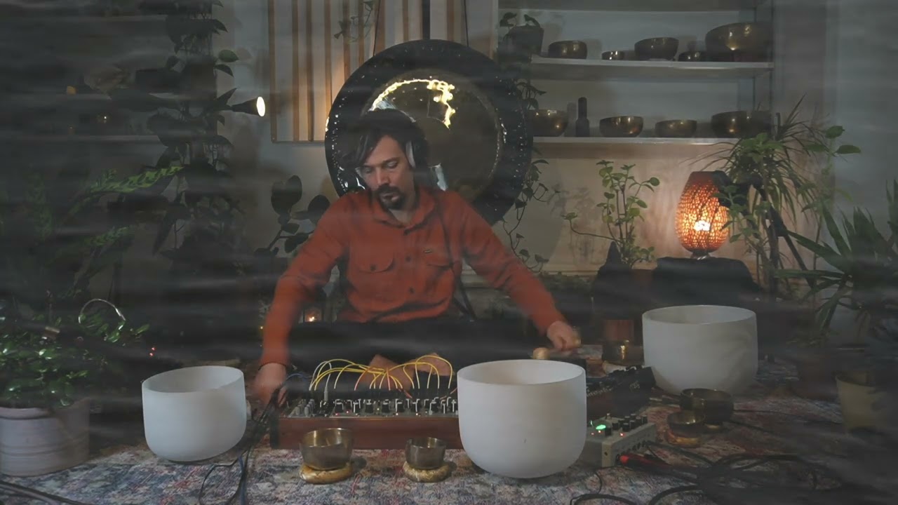 Simone Salvatici - Cascades, live generative music: modular synth, Himalayan, Crystals and gong.