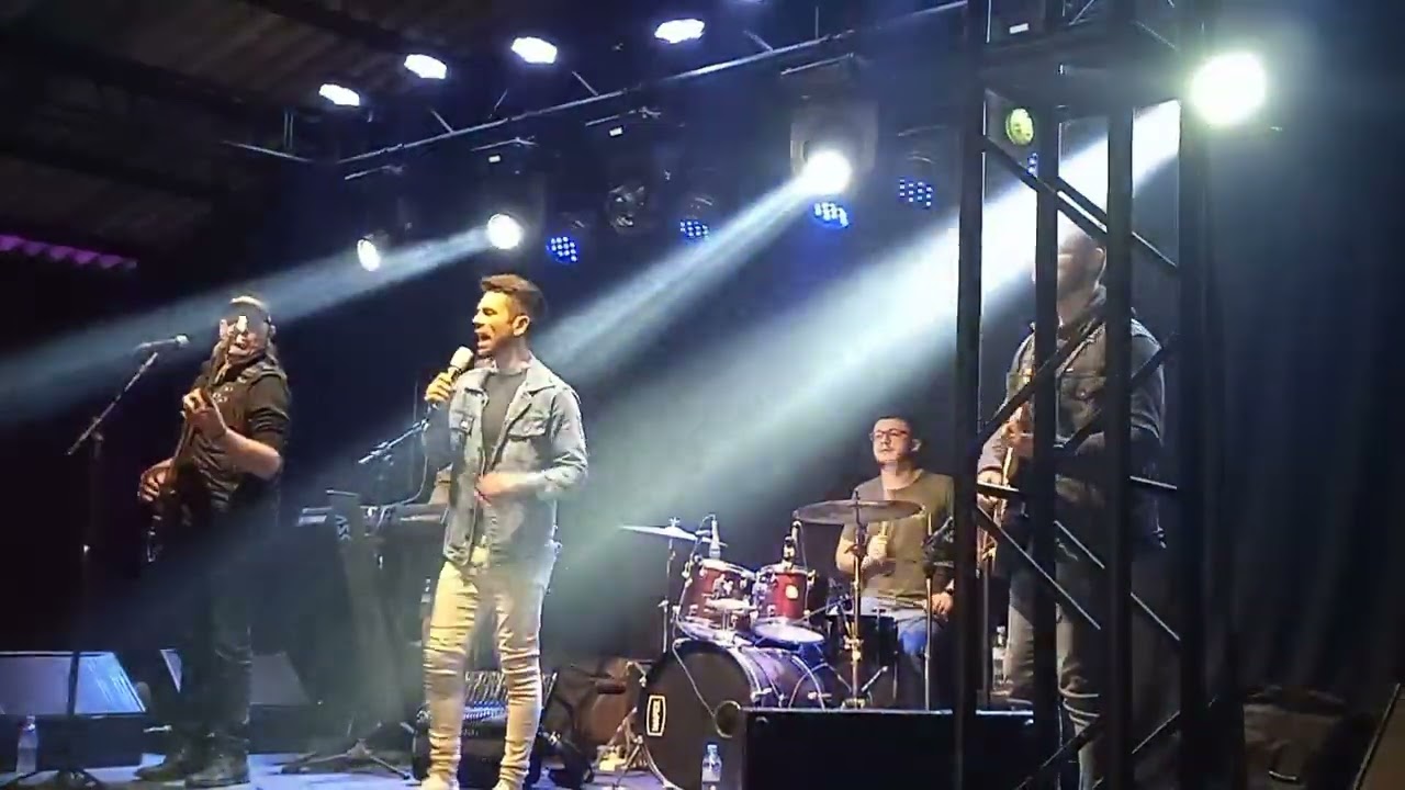 E vamos de Morango do Nordeste,  Raça Negra, Mentirosa e muito mais. Armazem Pub. Irani SC 06/09/25