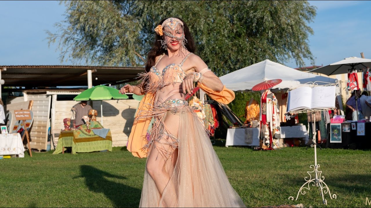 Amr Diab - Khatfoony  Jana Diab خطفوني Aura Dance #AmrDiab  #Khatfoony  Belly dance improvisation