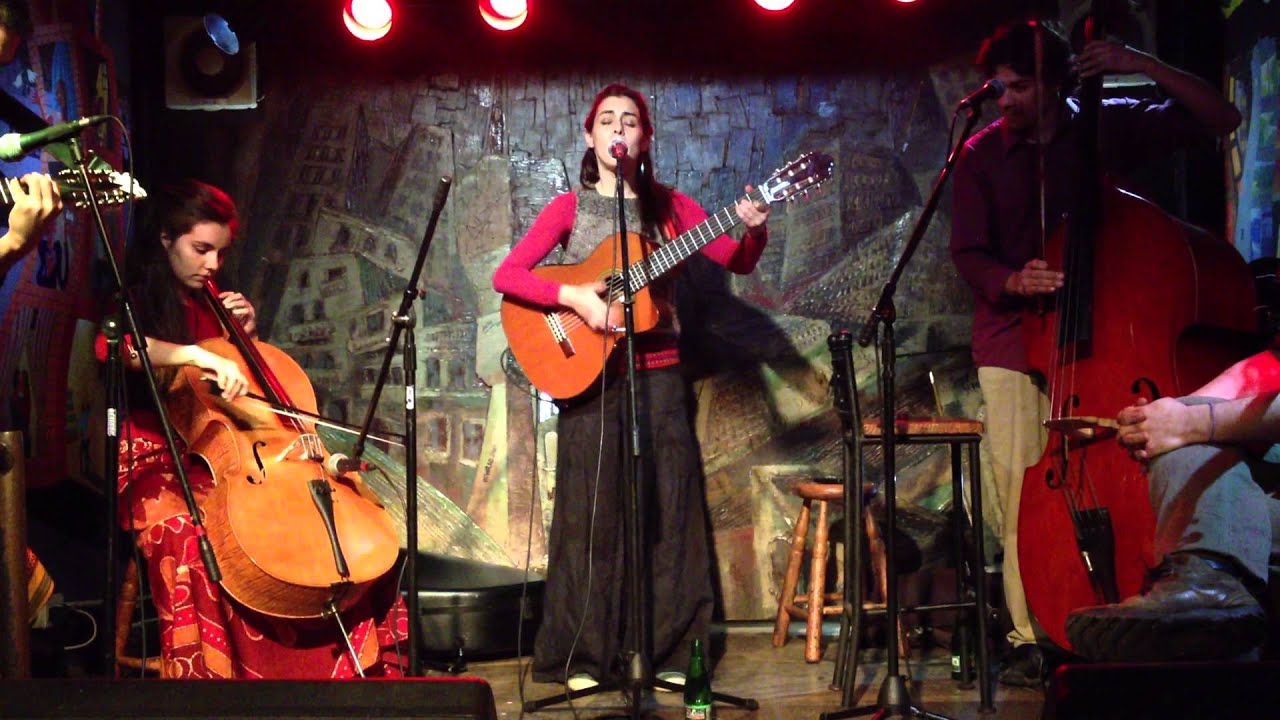 Javiera Barreau Ensamble - Reviento y Vos