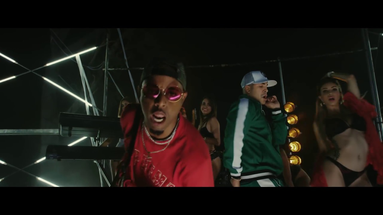 Yomil y el Dany - Ni santas ni finas (OFFICIAL VIDEO)